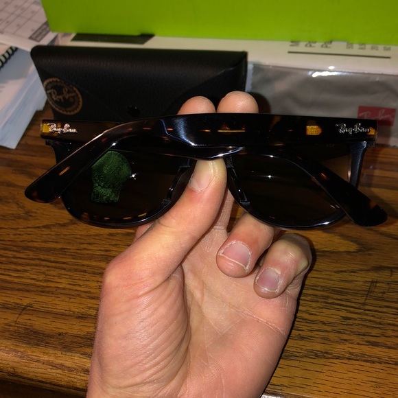 Ray ban original wayfarer tortoise sunglasses - Picture 5 of 6